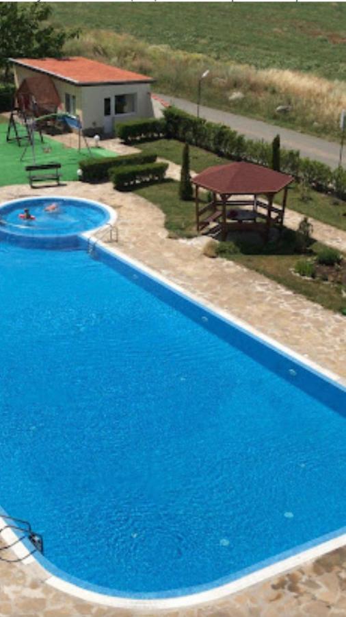 Rutland Sp Apartments Ravda Ngoại thất bức ảnh