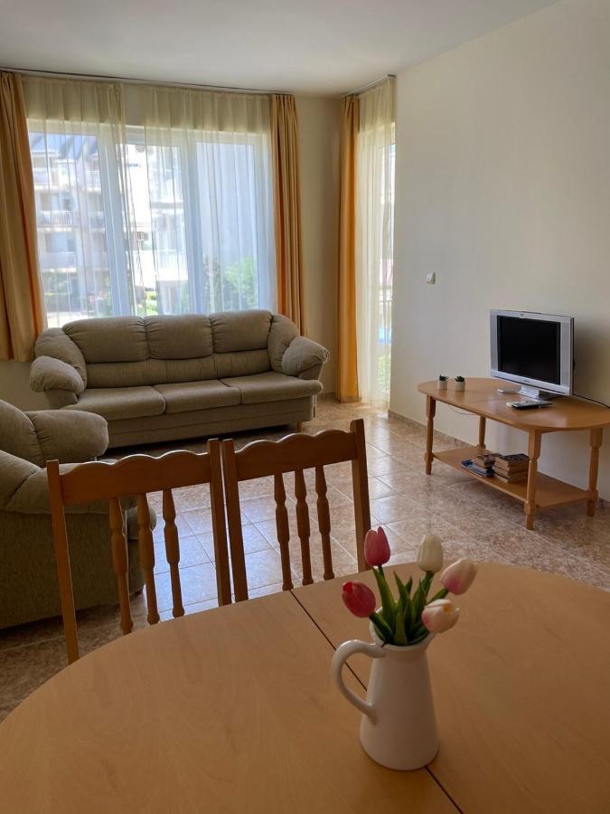 Rutland Sp Apartments Ravda Ngoại thất bức ảnh