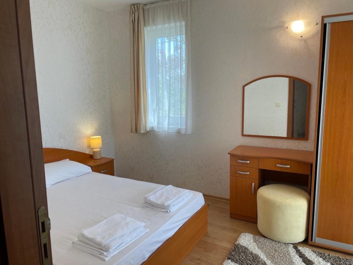 Rutland Sp Apartments Ravda Ngoại thất bức ảnh