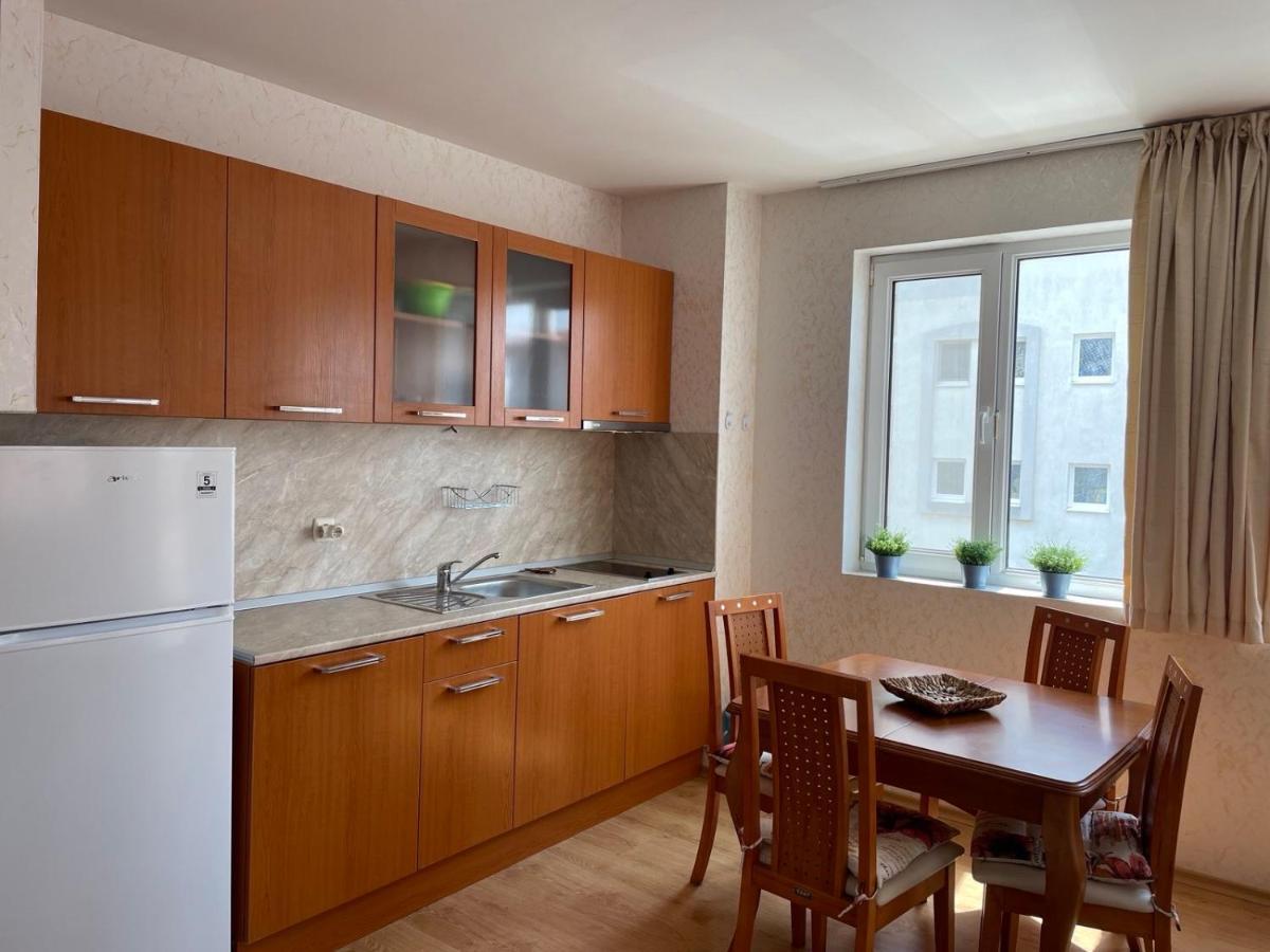 Rutland Sp Apartments Ravda Ngoại thất bức ảnh